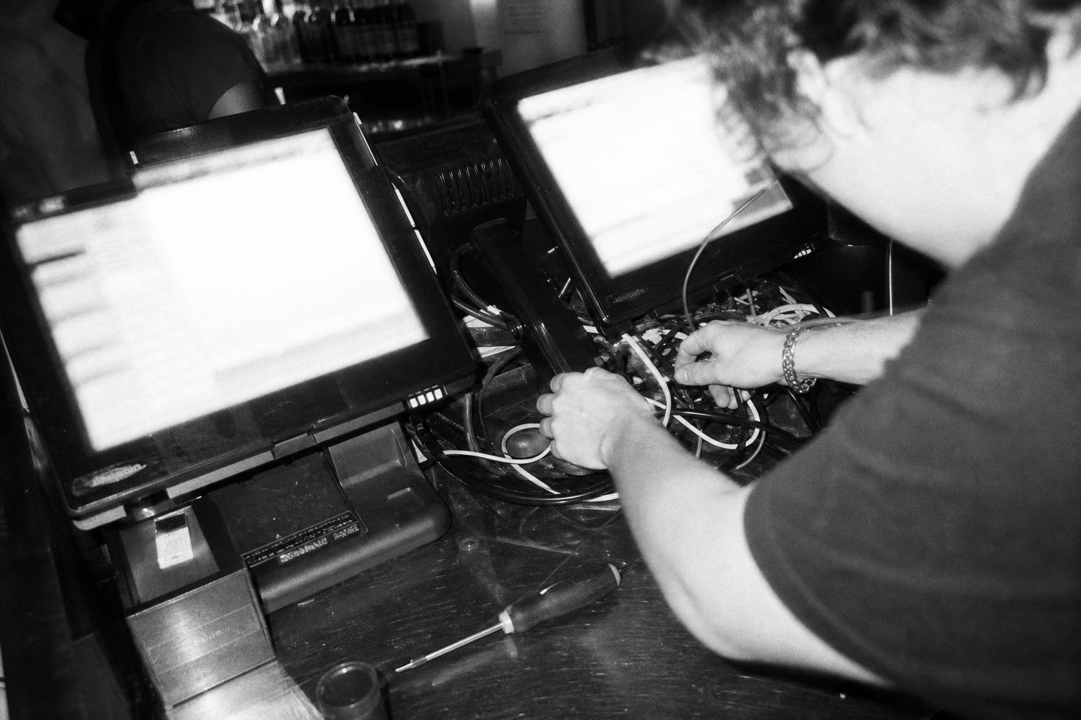 GloriaFood POS and POS integrations: what the shutdown takes with it